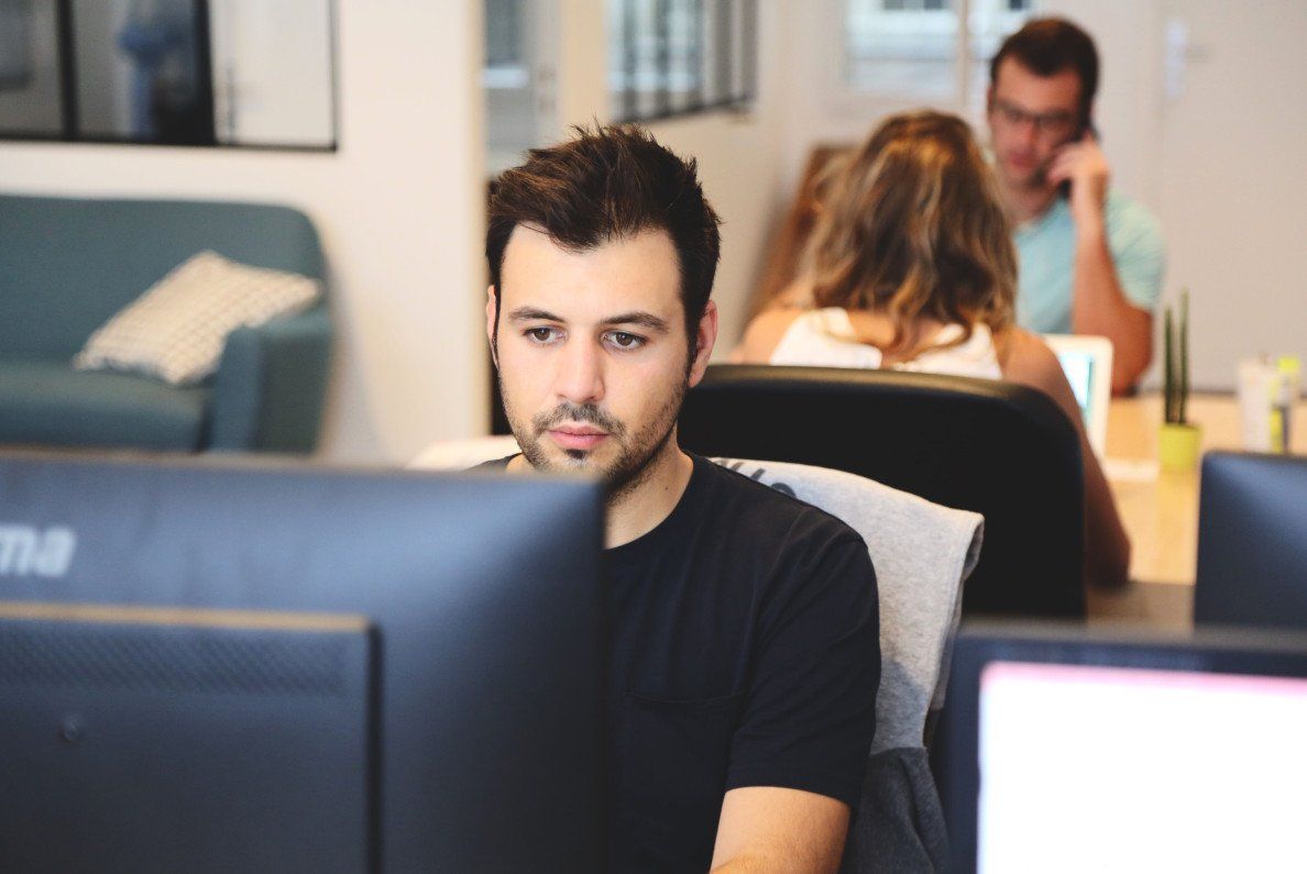photo-exper-support-client-evs.jpg